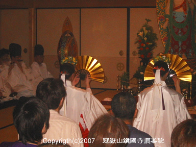 平成16年の仏舎利会